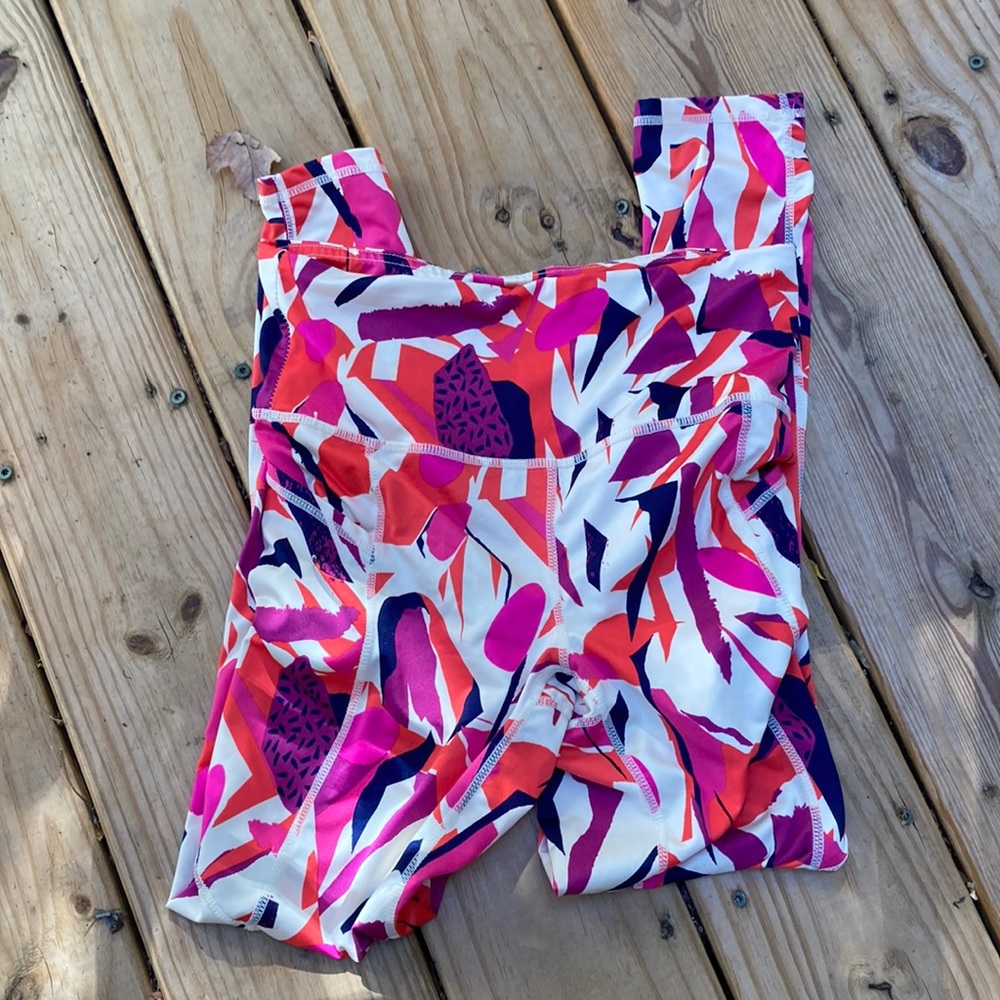 J. Dow Fitness colorful leggings